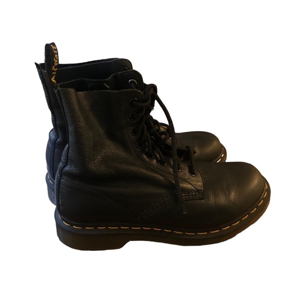 Doc Martens Airwair Moto Combat Boot Sz. 8 Black Leather Lace Up #1460 8-Eye - Picture 3 of 8